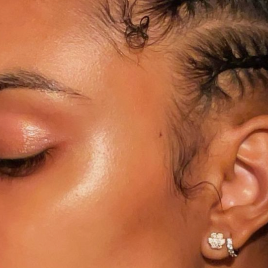 3 Tips to Keep Your Skin Hydrated This Fall